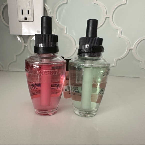 🌴 Bath & Body Works 🥝 Sweet Kiwi & Starfruit Wallflower Refills x6 ➕ 2 FREE!! - Picture 5 of 11